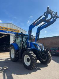 Nouvelle vente réussie : tracteur New Holland T6.160 et sa fendeuse TerraMax !